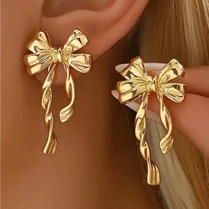 NIP Bow-Shaped Earrings for Women - Golden-Tone Stainless Steel Posts